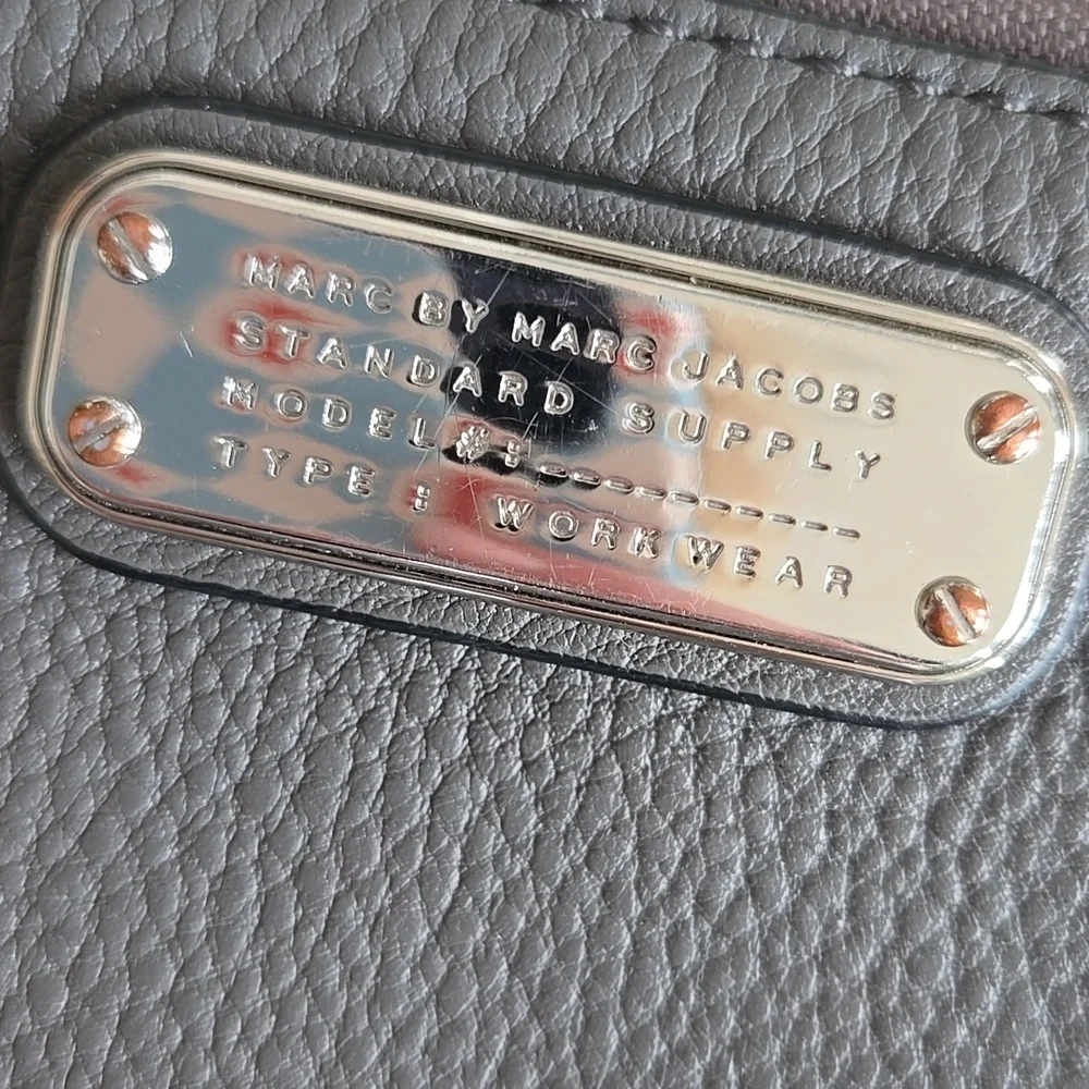 Marc By Marc Jacobs Pebbled Leather Zip Around Wallet-Gray